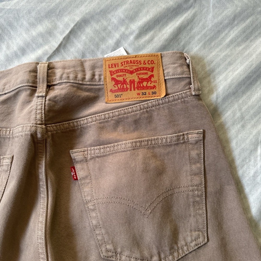 Levi's 501 Classic Jeans - Picture 4 of 7